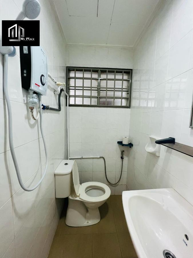 2 Storey 5Br 16Pax Semabok Taman Cheng Ho, 3 By Myplace Melaka Zewnętrze zdjęcie